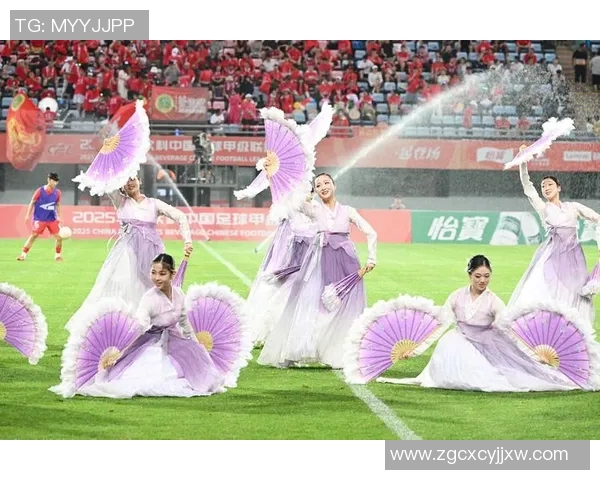 中学足球舞:青春激情与团队协作的完美融合之旅 中学足球舞:青春激情与团队协作的完美融合之旅