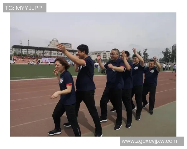 厂矿足球:团结拼搏的精神象征与职工文化建设的新动力 厂矿足球:团结拼搏的精神象征与职工文化建设的新动力